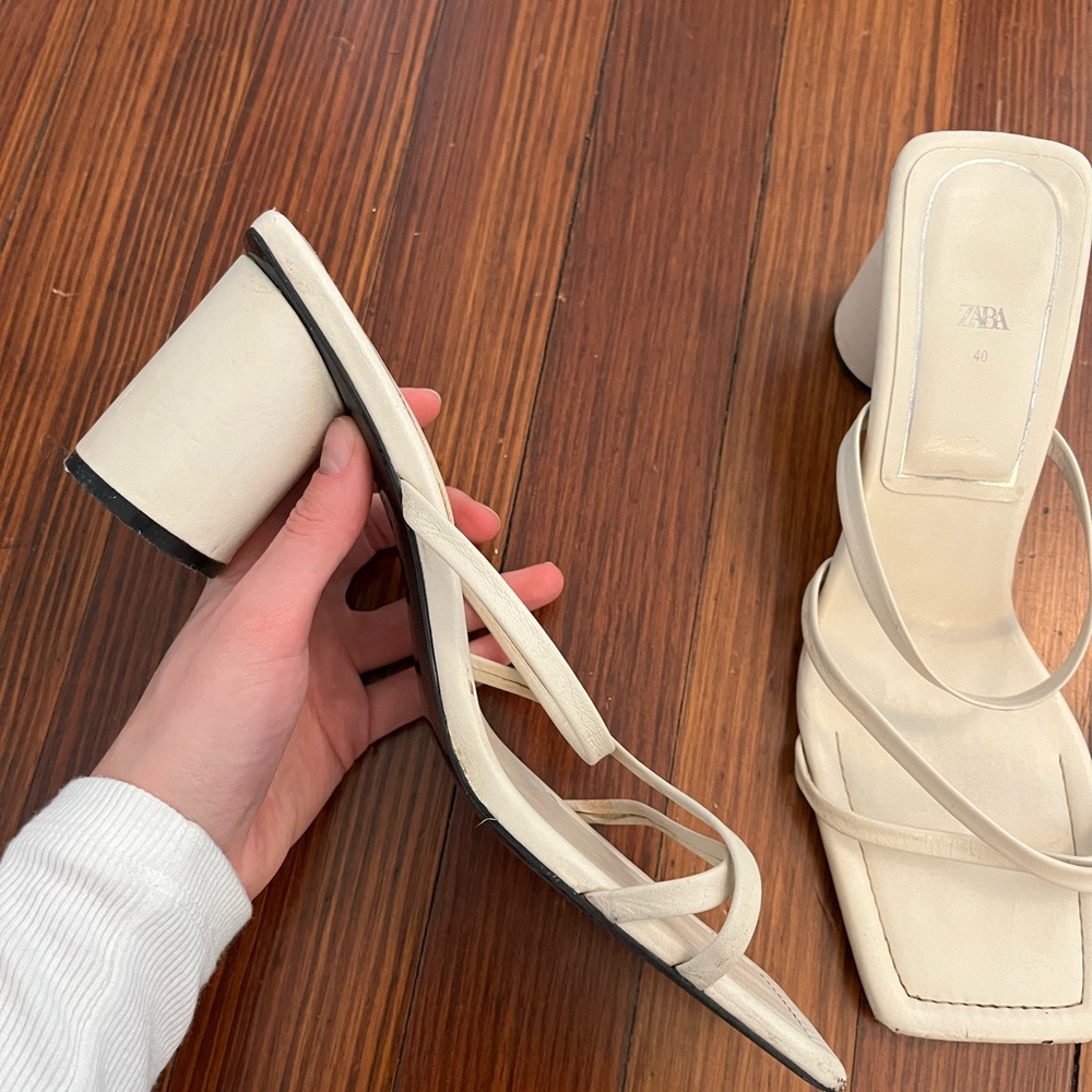 Zara Women's White Strappy Block Heel Sandals - Picture 7 of 8